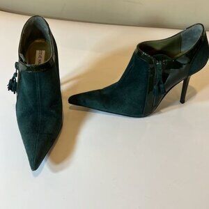 Steve Madden women’s size 7 shoes deep green suede 4 inch heels very pointy toe